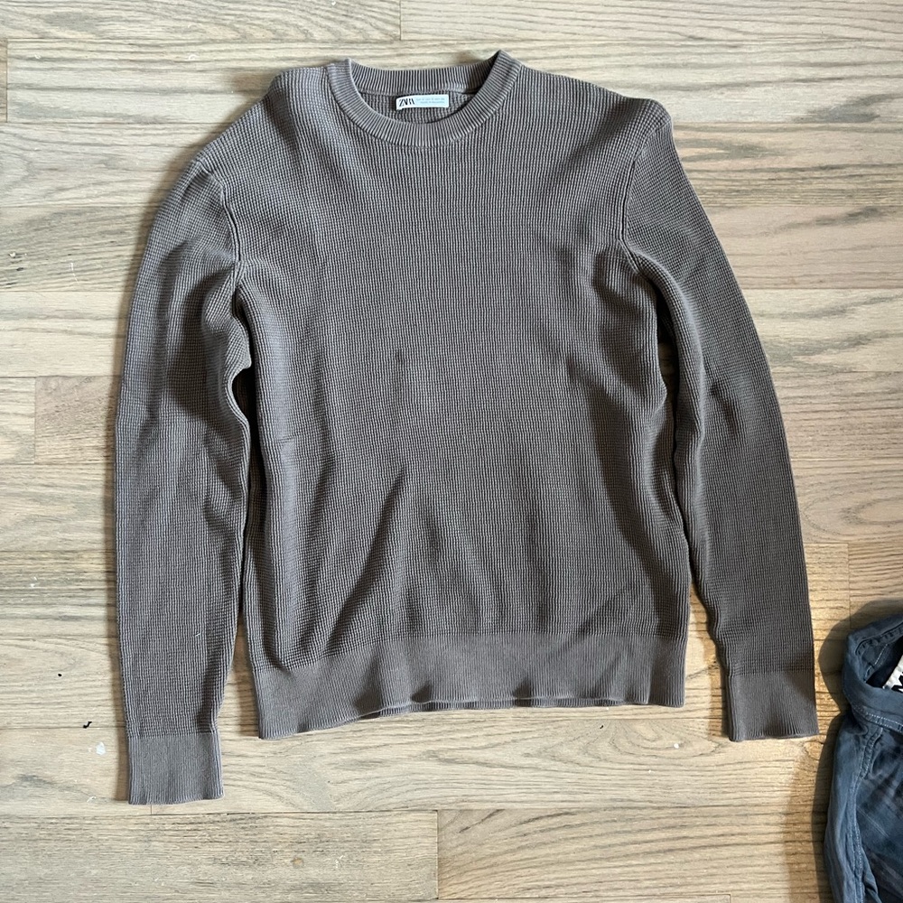 Men's brown waffle knit Sweater